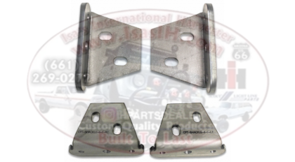 Picture of CPT 4" Front Shackle Plates w/ Factory Swaybar for 1971-80 Scout II, Terra, Traveler