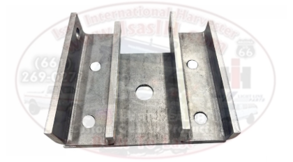 Picture of CPT Factory Style Passenger Front U-bolt Plate Assembly for Scout II Dana 44